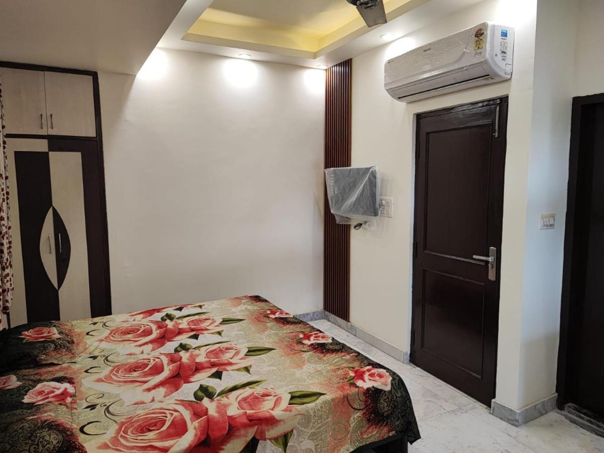 Sun Moon Residency And Apartments, Hotels In Rohini Дели Экстерьер фото